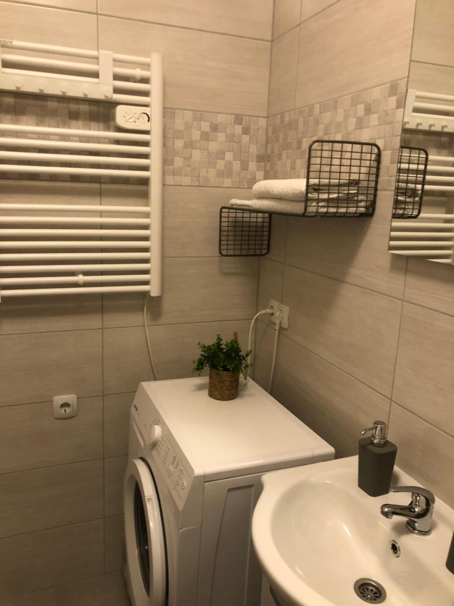 Studio Stipe- With Free Parking, Self Check-In 0-24 萨格勒布 外观 照片